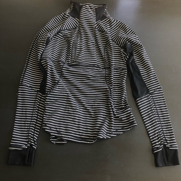 Lululemon pullover - Picture 2 of 3